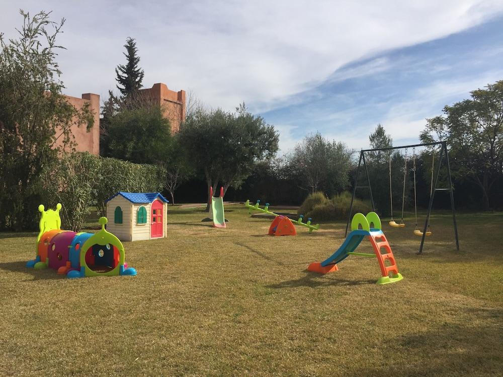 Les Jardins De Zyriab Panzió Aït Hamid Kültér fotó